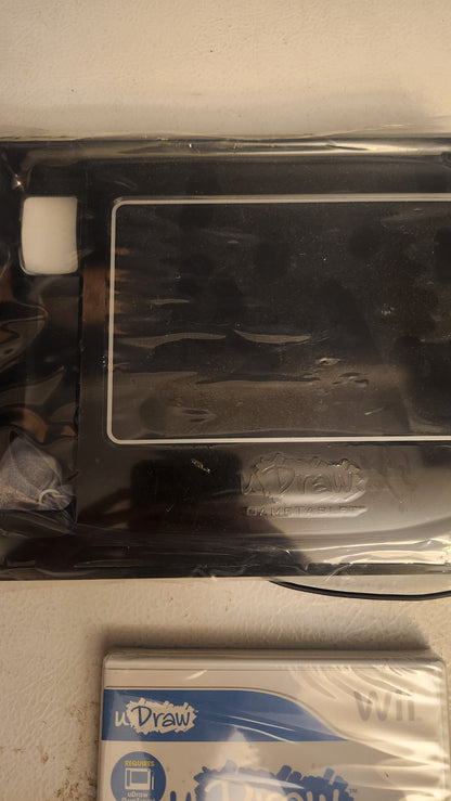 Udraw Gametablet with Udraw Studio: Instant Artist - Nintendo Wii