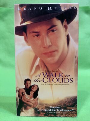 A Walk in the Clouds (VHS, 1996)